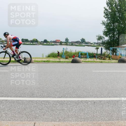 21.06.2025 - 27. Vierlanden-Triathlon H.Heesch http://msf.ph/oto/8032010 15.06.2025 11:34:41 Radfahren 740, 775, 935 meine-sportfotos.de
