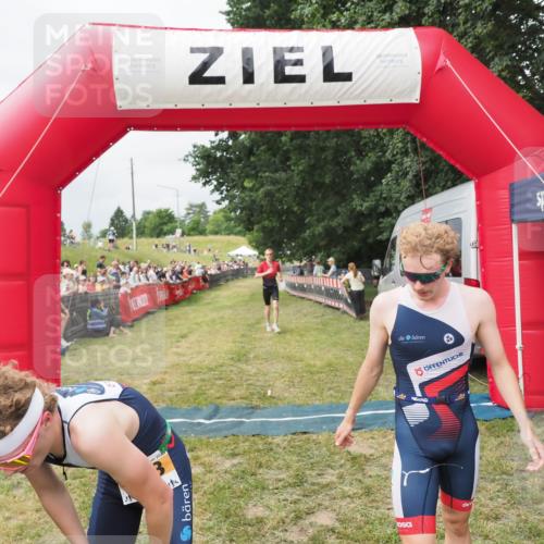 21.06.2025 - 27. Vierlanden-Triathlon MichiJ http://msf.ph/oto/8032032 15.06.2026 12:49:20 Ziel 764, 984, 986, 987, 988 meine-sportfotos.de