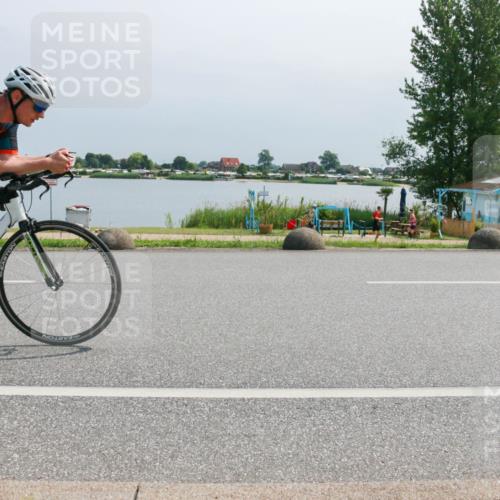 21.06.2025 - 27. Vierlanden-Triathlon H.Heesch http://msf.ph/oto/8032039 15.06.2025 11:34:52 Radfahren 638, 707, 760, 894, 961 meine-sportfotos.de