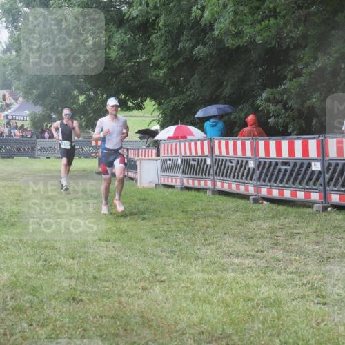 21.06.2025 - 27. Vierlanden-Triathlon KatJ http://msf.ph/oto/8032057 15.06.2025 13:42:21 Ziel 139, 858 meine-sportfotos.de
