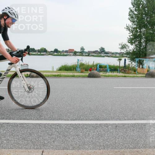 15.06.2025 - 27. Vierlanden-Triathlon H.Heesch http://msf.ph/oto/8032097 15.06.2025 10:39:05 Radfahren 148, 291, 548 meine-sportfotos.de