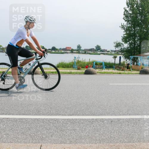 21.06.2025 - 27. Vierlanden-Triathlon H.Heesch http://msf.ph/oto/8032159 15.06.2025 11:35:28 Radfahren 58, 656 meine-sportfotos.de