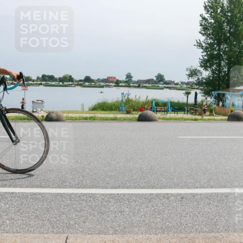 21.06.2025 - 27. Vierlanden-Triathlon H.Heesch http://msf.ph/oto/8032192 15.06.2025 11:35:49 Radfahren 70, 735, 736 meine-sportfotos.de