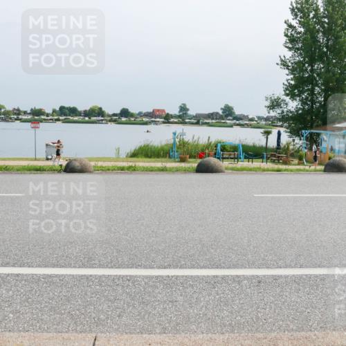 21.06.2025 - 27. Vierlanden-Triathlon H.Heesch http://msf.ph/oto/8032205 15.06.2025 11:35:50 Radfahren 70, 735, 736 meine-sportfotos.de