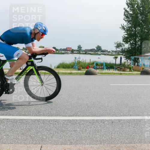 21.06.2025 - 27. Vierlanden-Triathlon H.Heesch http://msf.ph/oto/8032221 15.06.2025 11:36:07 Radfahren  meine-sportfotos.de