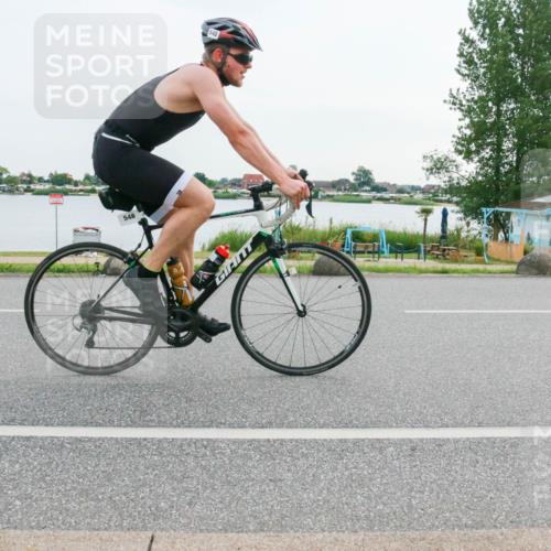 15.06.2025 - 27. Vierlanden-Triathlon H.Heesch http://msf.ph/oto/8032251 15.06.2025 10:39:09 Radfahren 148, 291, 548 meine-sportfotos.de