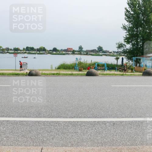 21.06.2025 - 27. Vierlanden-Triathlon H.Heesch http://msf.ph/oto/8032258 15.06.2025 11:36:14 Radfahren 651, 702, 764 meine-sportfotos.de