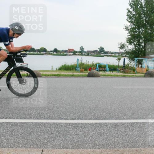 15.06.2025 - 27. Vierlanden-Triathlon H.Heesch http://msf.ph/oto/8032297 15.06.2025 10:39:25 Radfahren 46, 209, 294 meine-sportfotos.de