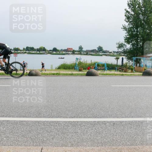 21.06.2025 - 27. Vierlanden-Triathlon H.Heesch http://msf.ph/oto/8032334 15.06.2025 11:36:30 Radfahren 712 meine-sportfotos.de