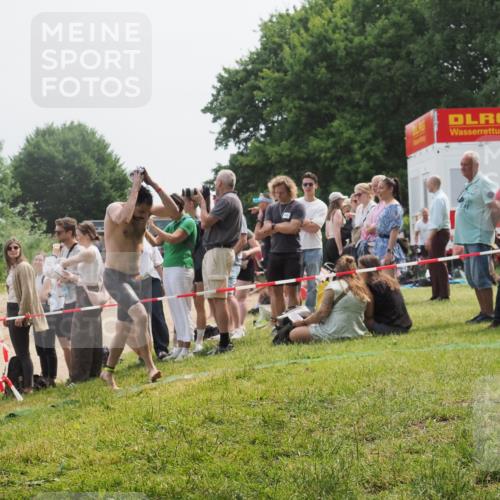15.06.2025 - 27. Vierlanden-Triathlon KatJ http://msf.ph/oto/8032339 15.06.2025 11:12:36 Schwimmen 968 meine-sportfotos.de