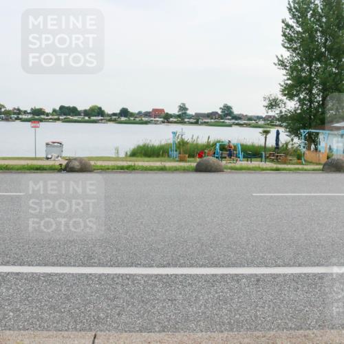 15.06.2025 - 27. Vierlanden-Triathlon H.Heesch http://msf.ph/oto/8032341 15.06.2025 10:39:32 Radfahren 59, 67, 130, 204, 281 meine-sportfotos.de