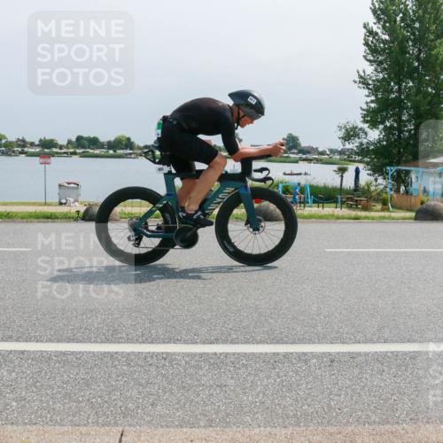 21.06.2025 - 27. Vierlanden-Triathlon H.Heesch http://msf.ph/oto/8032388 15.06.2025 11:36:41 Radfahren 697, 749, 851 meine-sportfotos.de