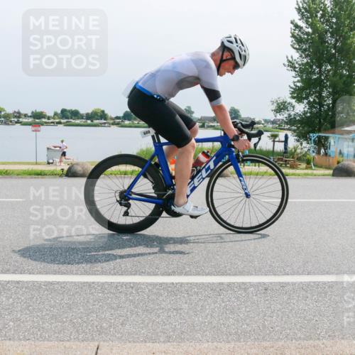 21.06.2025 - 27. Vierlanden-Triathlon H.Heesch http://msf.ph/oto/8032399 15.06.2025 11:36:49 Radfahren 688, 749 meine-sportfotos.de
