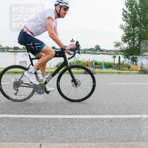 15.06.2025 - 27. Vierlanden-Triathlon H.Heesch http://msf.ph/oto/8032426 15.06.2025 10:39:42 Radfahren 3, 404 meine-sportfotos.de