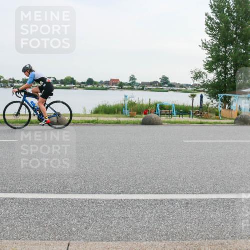 15.06.2025 - 27. Vierlanden-Triathlon H.Heesch http://msf.ph/oto/8032479 15.06.2025 10:40:07 Radfahren 219, 277 meine-sportfotos.de