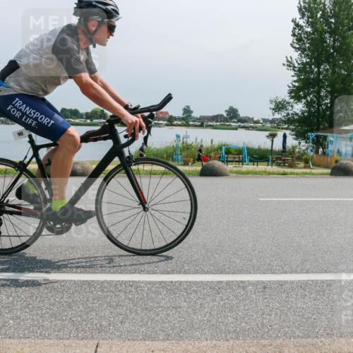 21.06.2025 - 27. Vierlanden-Triathlon H.Heesch http://msf.ph/oto/8032500 15.06.2025 11:37:37 Radfahren 90, 686, 727 meine-sportfotos.de