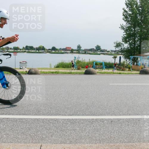 21.06.2025 - 27. Vierlanden-Triathlon H.Heesch http://msf.ph/oto/8032564 15.06.2025 11:37:56 Radfahren 854, 900 meine-sportfotos.de