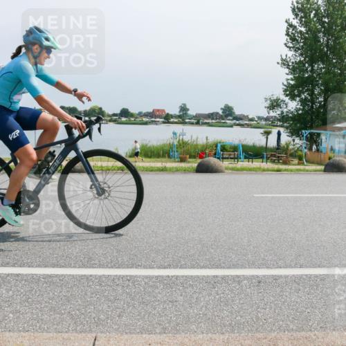 21.06.2025 - 27. Vierlanden-Triathlon H.Heesch http://msf.ph/oto/8032580 15.06.2025 11:38:03 Radfahren 215, 981 meine-sportfotos.de