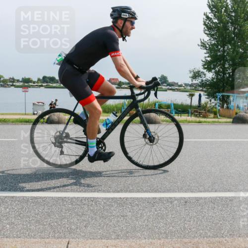 21.06.2025 - 27. Vierlanden-Triathlon H.Heesch http://msf.ph/oto/8032587 15.06.2025 11:38:12 Radfahren 644 meine-sportfotos.de