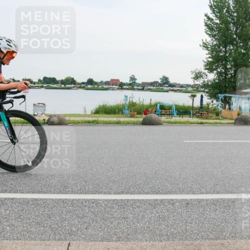 15.06.2025 - 27. Vierlanden-Triathlon H.Heesch http://msf.ph/oto/8032596 15.06.2025 10:40:31 Radfahren 228, 304 meine-sportfotos.de