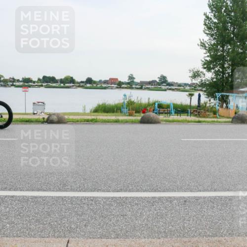 15.06.2025 - 27. Vierlanden-Triathlon H.Heesch http://msf.ph/oto/8032632 15.06.2025 10:40:37 Radfahren 9, 304, 309, 341 meine-sportfotos.de