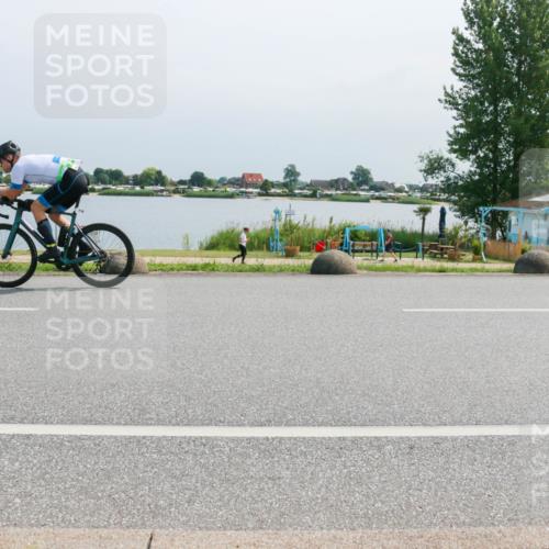 21.06.2025 - 27. Vierlanden-Triathlon H.Heesch http://msf.ph/oto/8032678 15.06.2025 11:38:36 Radfahren 174, 677, 716, 718, 837 meine-sportfotos.de