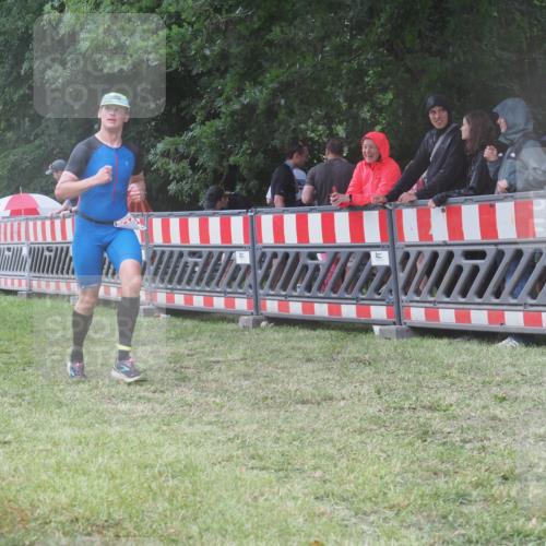 21.06.2025 - 27. Vierlanden-Triathlon KatJ http://msf.ph/oto/8032685 15.06.2025 13:43:31 Ziel 144, 945 meine-sportfotos.de