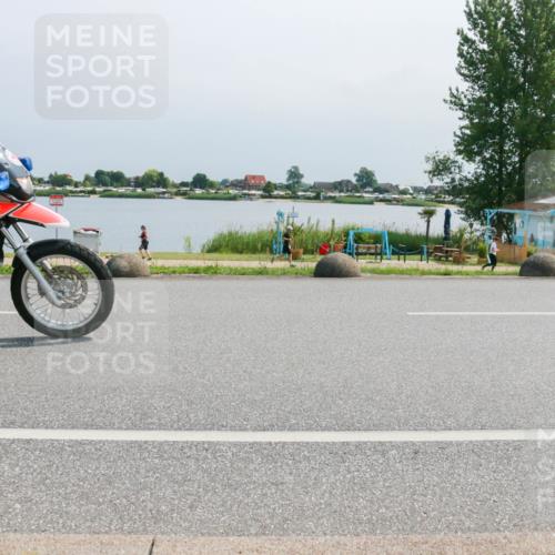 21.06.2025 - 27. Vierlanden-Triathlon H.Heesch http://msf.ph/oto/8032690 15.06.2025 11:38:41 Radfahren 668, 716, 837 meine-sportfotos.de