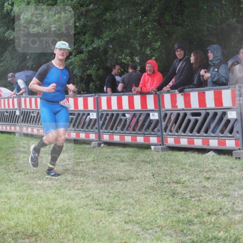 21.06.2025 - 27. Vierlanden-Triathlon KatJ http://msf.ph/oto/8032699 15.06.2025 13:43:32 Ziel 144 meine-sportfotos.de