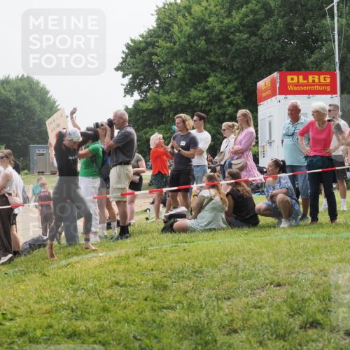 15.06.2025 - 27. Vierlanden-Triathlon KatJ http://msf.ph/oto/8032713 15.06.2025 11:14:04 Schwimmen 800, 920 meine-sportfotos.de