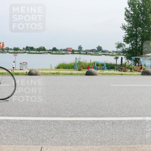 21.06.2025 - 27. Vierlanden-Triathlon H.Heesch http://msf.ph/oto/8032795 15.06.2025 11:39:07 Radfahren 227, 643, 732, 733 meine-sportfotos.de