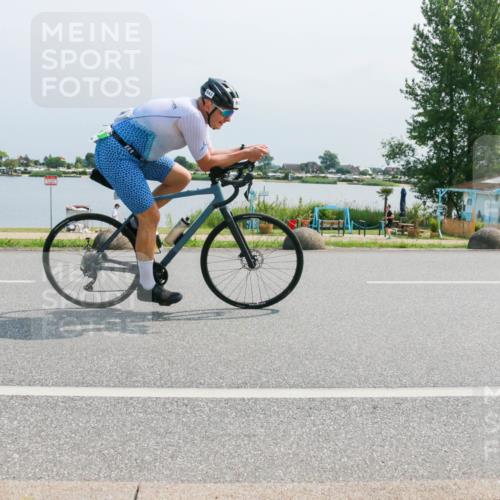21.06.2025 - 27. Vierlanden-Triathlon H.Heesch http://msf.ph/oto/8032812 15.06.2025 11:39:09 Radfahren 643, 733 meine-sportfotos.de