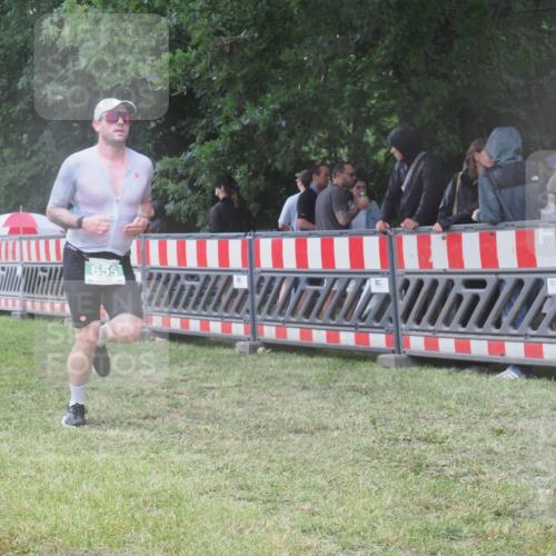 21.06.2025 - 27. Vierlanden-Triathlon KatJ http://msf.ph/oto/8032818 15.06.2025 13:43:57 Ziel 655 meine-sportfotos.de