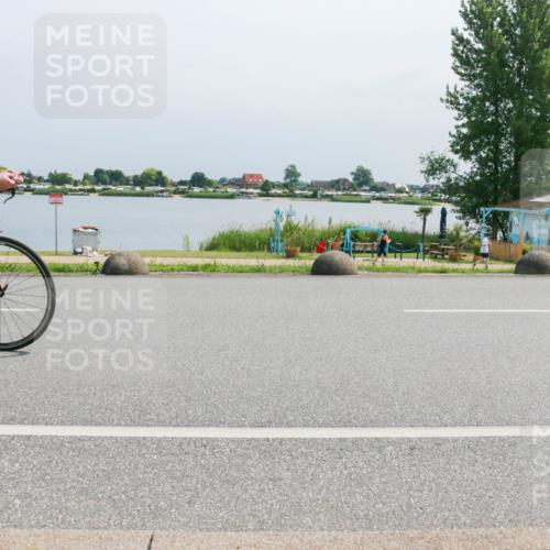 21.06.2025 - 27. Vierlanden-Triathlon H.Heesch http://msf.ph/oto/8032824 15.06.2025 11:39:17 Radfahren 220, 641, 667, 723, 746, 808 meine-sportfotos.de