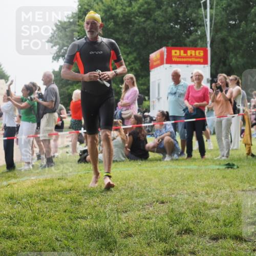 15.06.2025 - 27. Vierlanden-Triathlon KatJ http://msf.ph/oto/8032825 15.06.2025 11:14:10 Schwimmen 800, 904, 920, 952, 962 meine-sportfotos.de