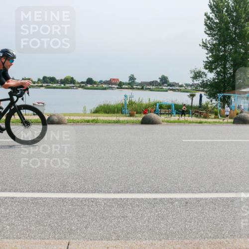 21.06.2025 - 27. Vierlanden-Triathlon H.Heesch http://msf.ph/oto/8032834 15.06.2025 11:39:17 Radfahren 220, 641, 667, 723, 746, 808 meine-sportfotos.de