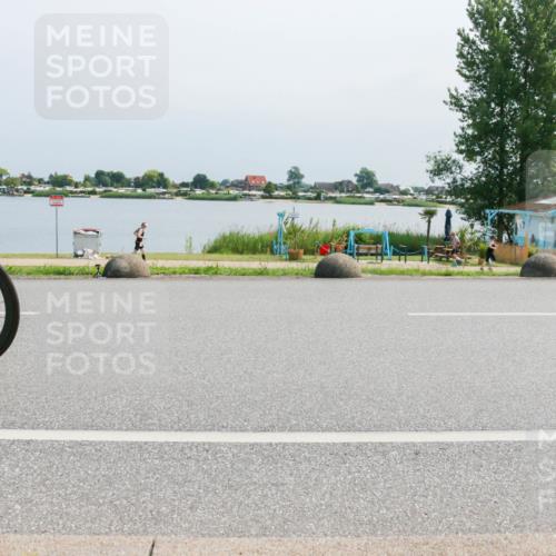21.06.2025 - 27. Vierlanden-Triathlon H.Heesch http://msf.ph/oto/8032857 15.06.2025 11:39:19 Radfahren 220, 641, 667, 723, 746, 808 meine-sportfotos.de