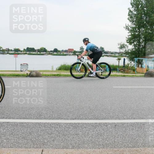 15.06.2025 - 27. Vierlanden-Triathlon H.Heesch http://msf.ph/oto/8032892 15.06.2025 10:40:43 Radfahren 9, 253 meine-sportfotos.de