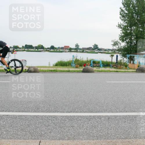 15.06.2025 - 27. Vierlanden-Triathlon H.Heesch http://msf.ph/oto/8032952 15.06.2025 10:40:57 Radfahren 116, 416 meine-sportfotos.de
