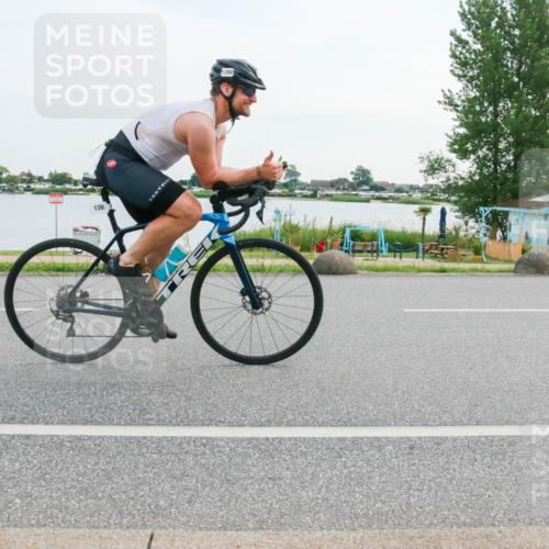 15.06.2025 - 27. Vierlanden-Triathlon H.Heesch http://msf.ph/oto/8033002 15.06.2025 10:41:06 Radfahren 275, 289, 432, 1398 meine-sportfotos.de