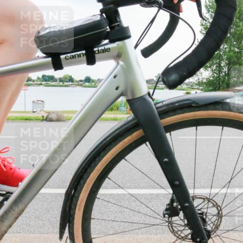 15.06.2025 - 27. Vierlanden-Triathlon H.Heesch http://msf.ph/oto/8033040 15.06.2025 10:41:11 Radfahren 152, 187, 275, 289 meine-sportfotos.de