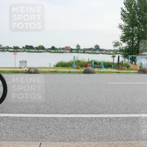 15.06.2025 - 27. Vierlanden-Triathlon H.Heesch http://msf.ph/oto/8033062 15.06.2025 10:41:17 Radfahren 114, 152, 366, 426 meine-sportfotos.de