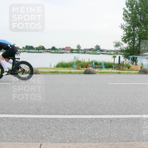 15.06.2025 - 27. Vierlanden-Triathlon H.Heesch http://msf.ph/oto/8033179 15.06.2025 10:41:33 Radfahren 106, 109, 127, 198, 351, 436 meine-sportfotos.de