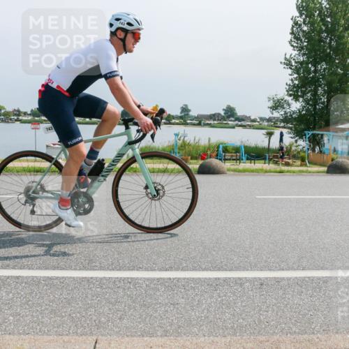 21.06.2025 - 27. Vierlanden-Triathlon H.Heesch http://msf.ph/oto/8033191 15.06.2025 11:40:04 Radfahren 654, 685, 743 meine-sportfotos.de