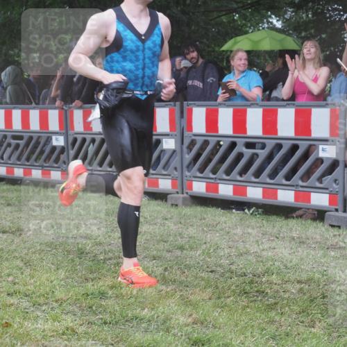 21.06.2025 - 27. Vierlanden-Triathlon KatJ http://msf.ph/oto/8033292 15.06.2025 13:44:46 Ziel 82, 1141 meine-sportfotos.de