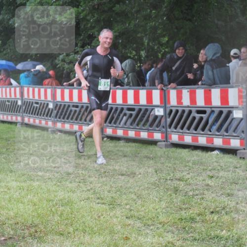 21.06.2025 - 27. Vierlanden-Triathlon KatJ http://msf.ph/oto/8033353 15.06.2025 13:45:03 Ziel 811, 881, 930, 956, 1114 meine-sportfotos.de