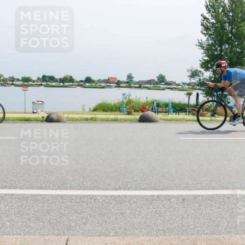 21.06.2025 - 27. Vierlanden-Triathlon H.Heesch http://msf.ph/oto/8033407 15.06.2025 11:40:28 Radfahren 647, 694, 707, 710, 740 meine-sportfotos.de