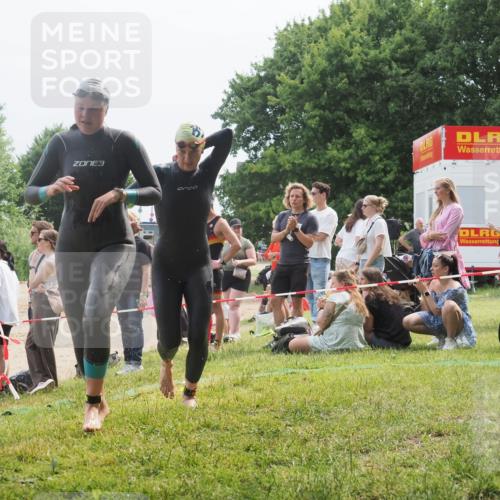 15.06.2025 - 27. Vierlanden-Triathlon KatJ http://msf.ph/oto/8033424 15.06.2025 11:15:53 Schwimmen 881, 919, 946, 951, 960, 963 meine-sportfotos.de