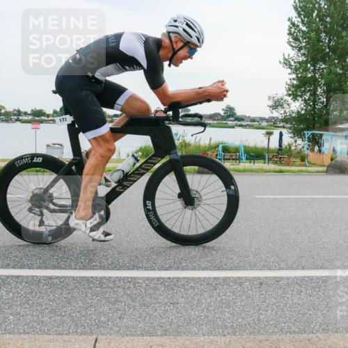 15.06.2025 - 27. Vierlanden-Triathlon H.Heesch http://msf.ph/oto/8033432 15.06.2025 10:41:43 Radfahren 22, 45, 93, 142, 172 meine-sportfotos.de
