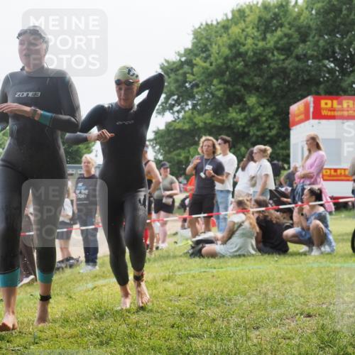 15.06.2025 - 27. Vierlanden-Triathlon KatJ http://msf.ph/oto/8033442 15.06.2025 11:15:53 Schwimmen 881, 919, 946, 951, 960, 963 meine-sportfotos.de